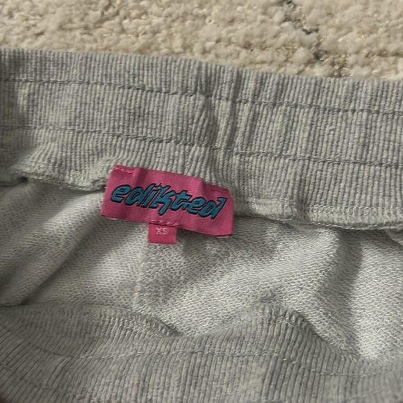 Edikted Dramatic Low Rise Sweatpants - Picture 2 of 3